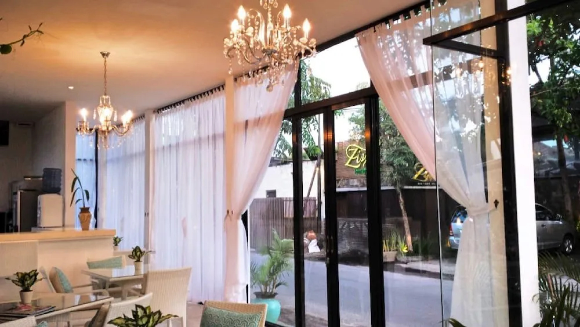 La Cabana Hotel and Villas