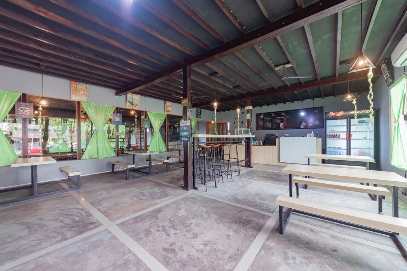 Urbanview Hotel Tropical Ketapang by RedDoorz