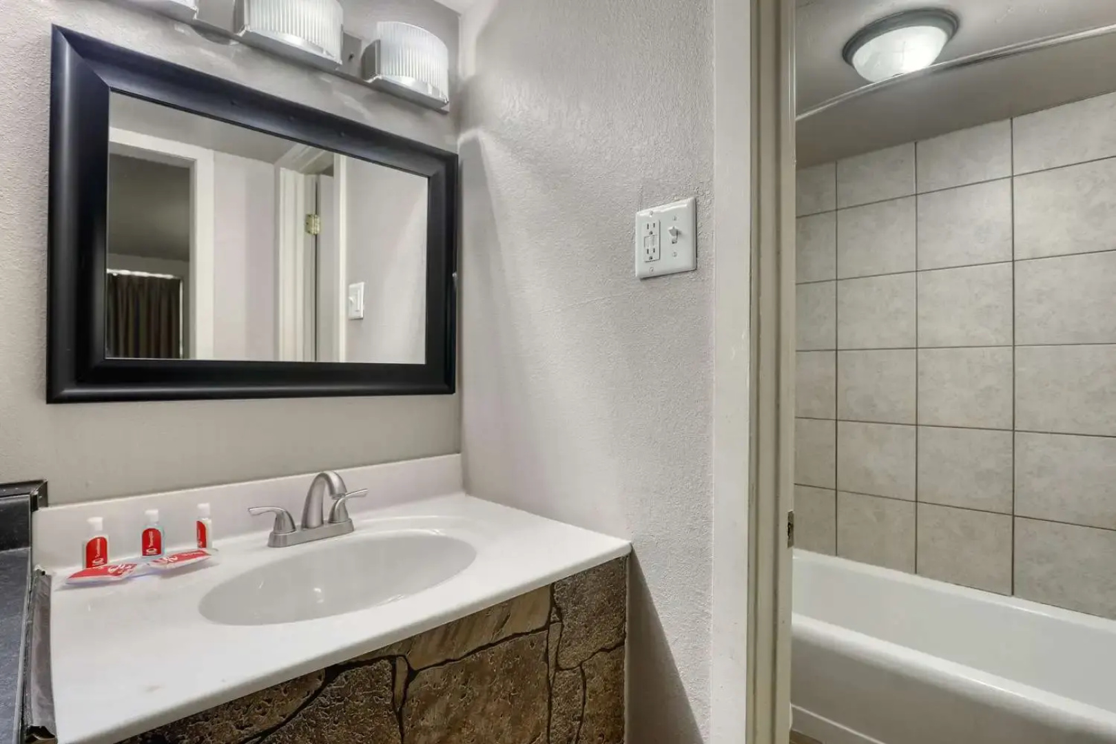 Suburban Studios Neenah-Appleton