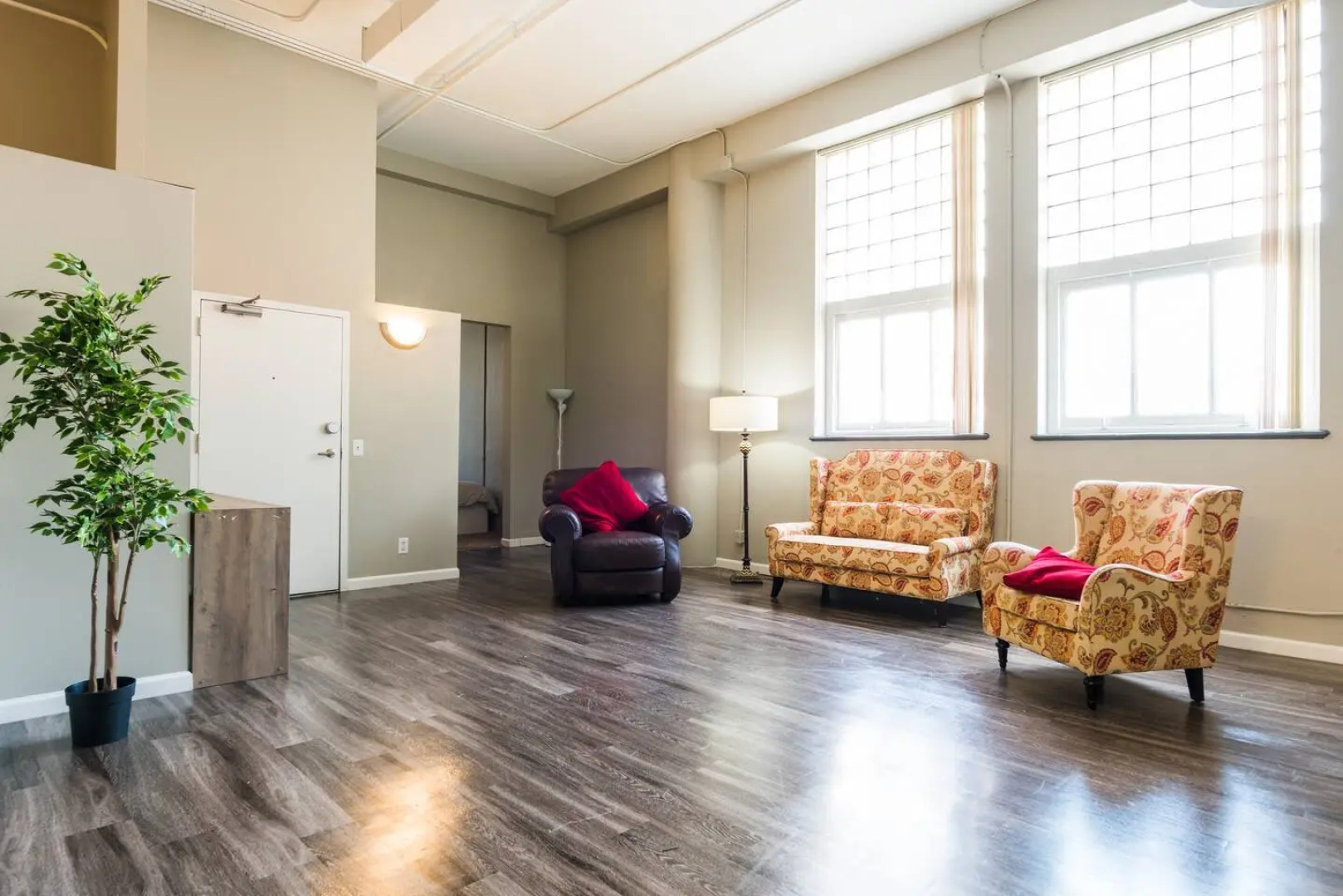 Downtown Denver Loft Style Bright 2BR Apt