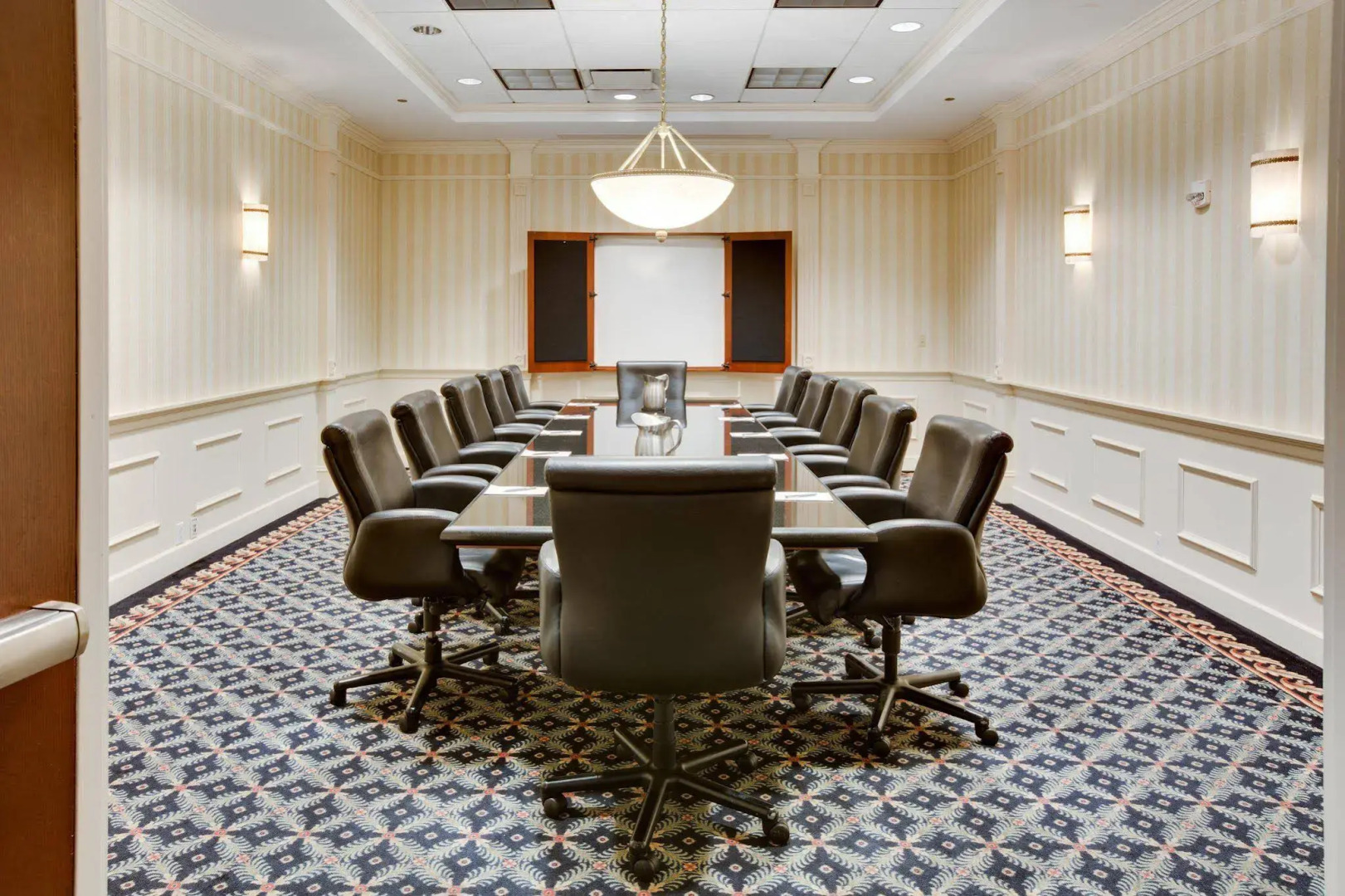 Embassy Suites by Hilton Cleveland Rockside