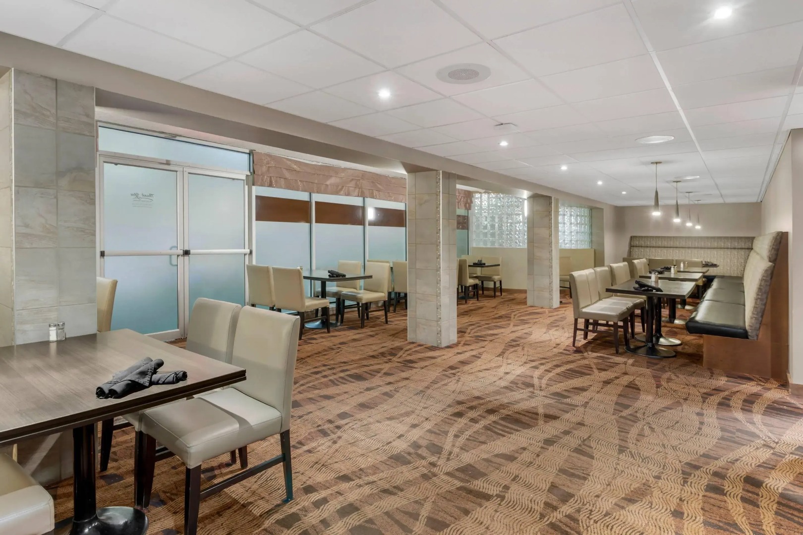 Clarion Hotel & Suites