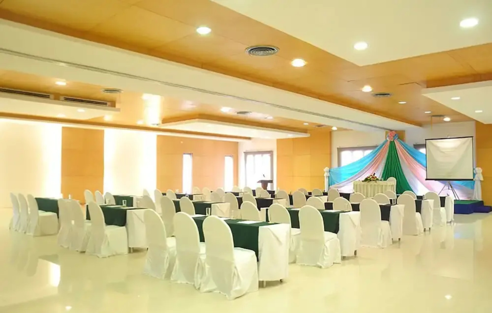 Lomtalay Chalet Resort