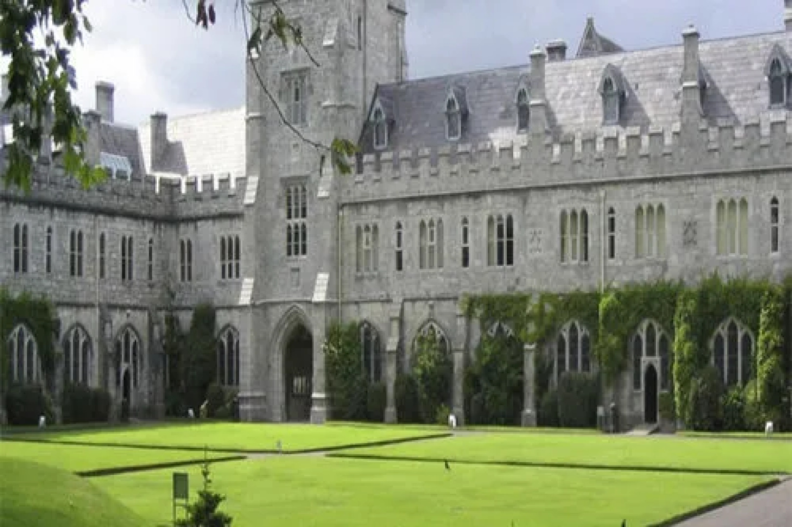 College View Apartments