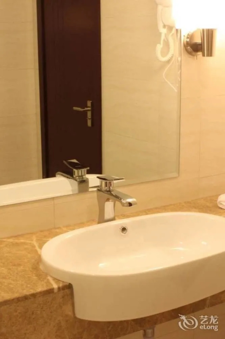 Xiamen Kellywood Hotel