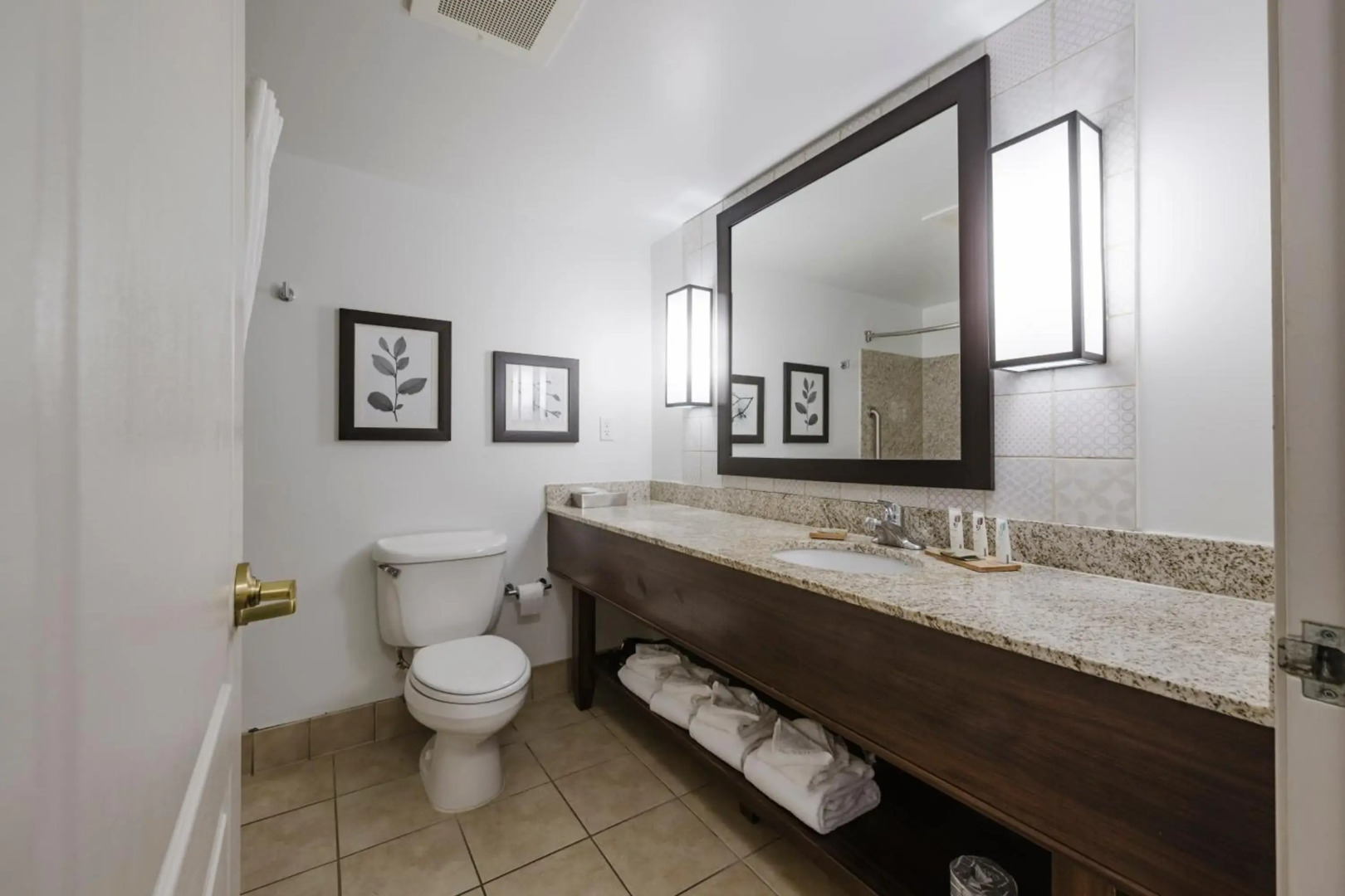 Country Inn & Suites by Radisson, Lake George (Queensbury), NY