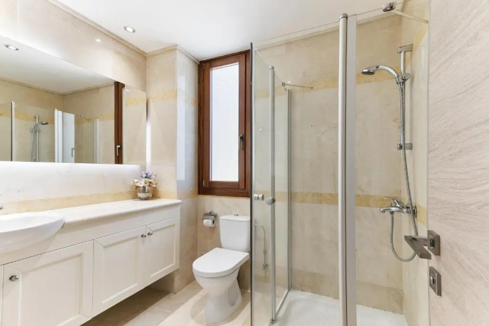 4 bedroom Villa Galinios with large private pool, Aphrodite Hills Resort