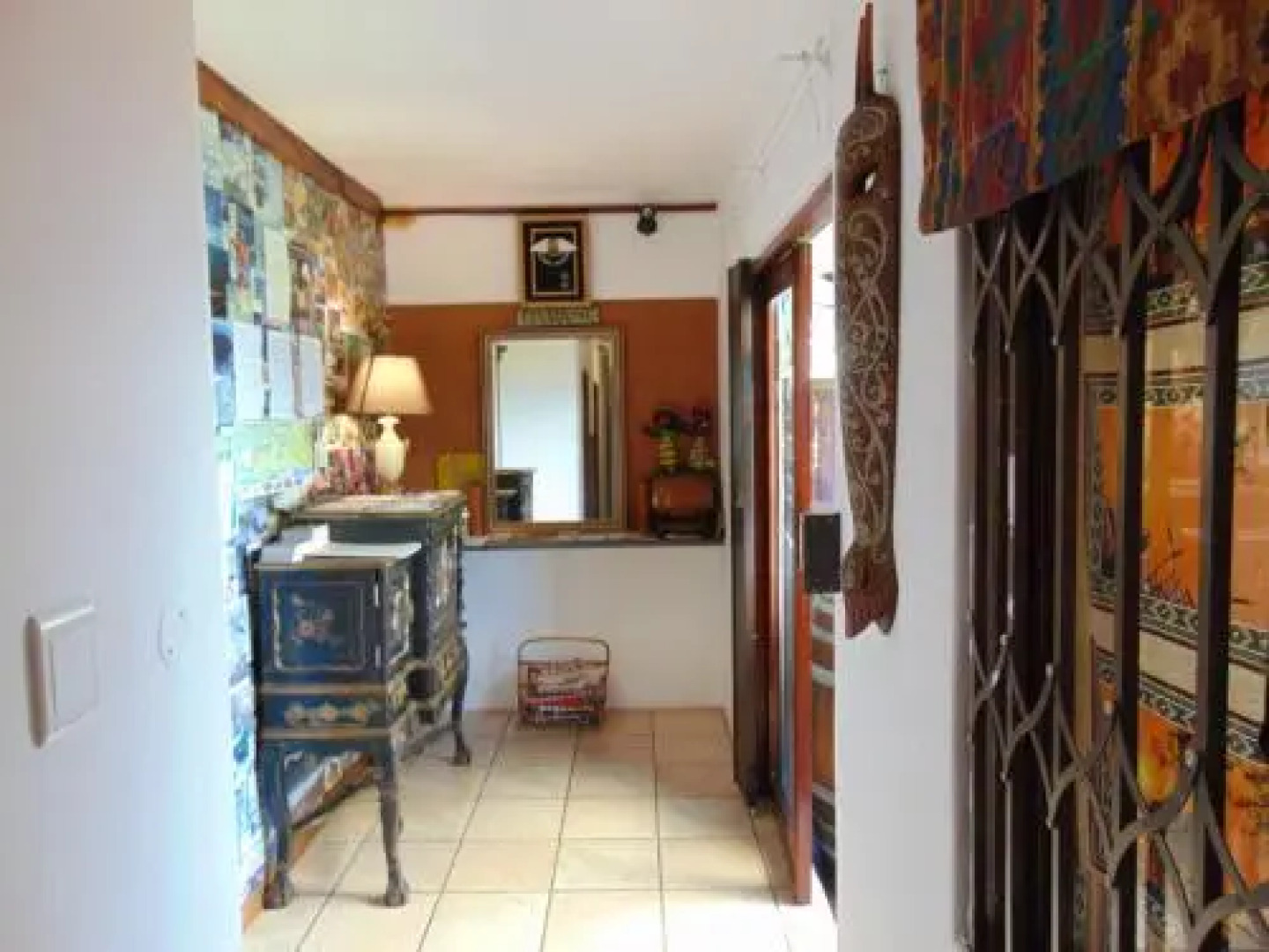 Airport Beach Backpackers