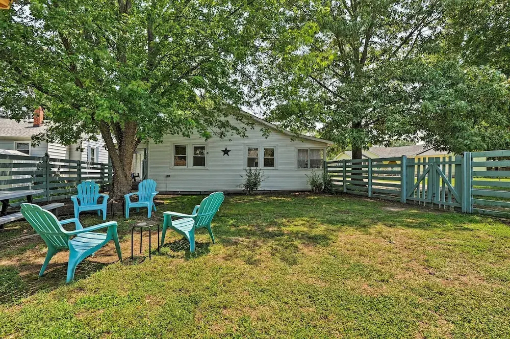 'the Blue Crab Cottage' - 3 Blocks From The Beach!