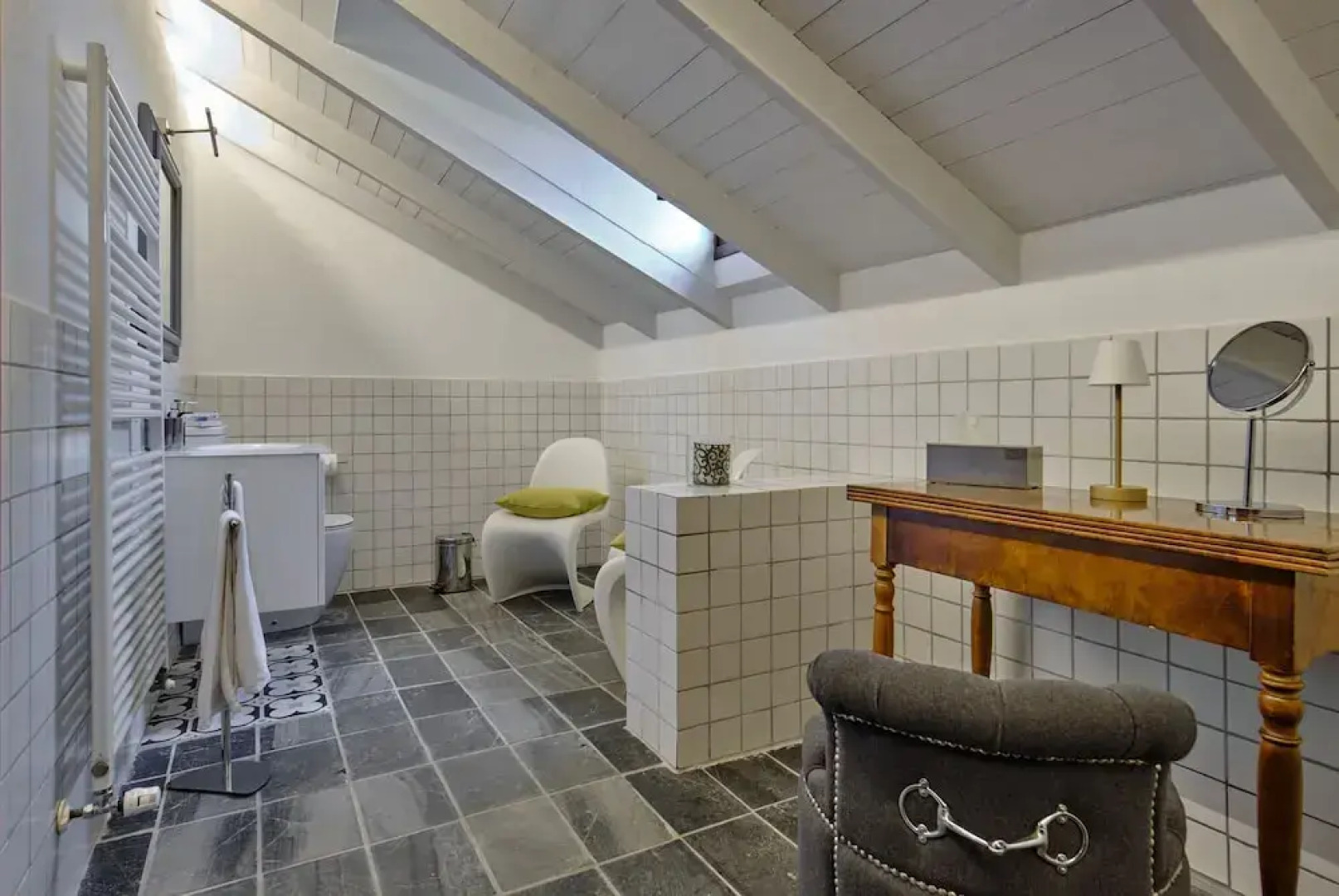 Giarvino Guest House