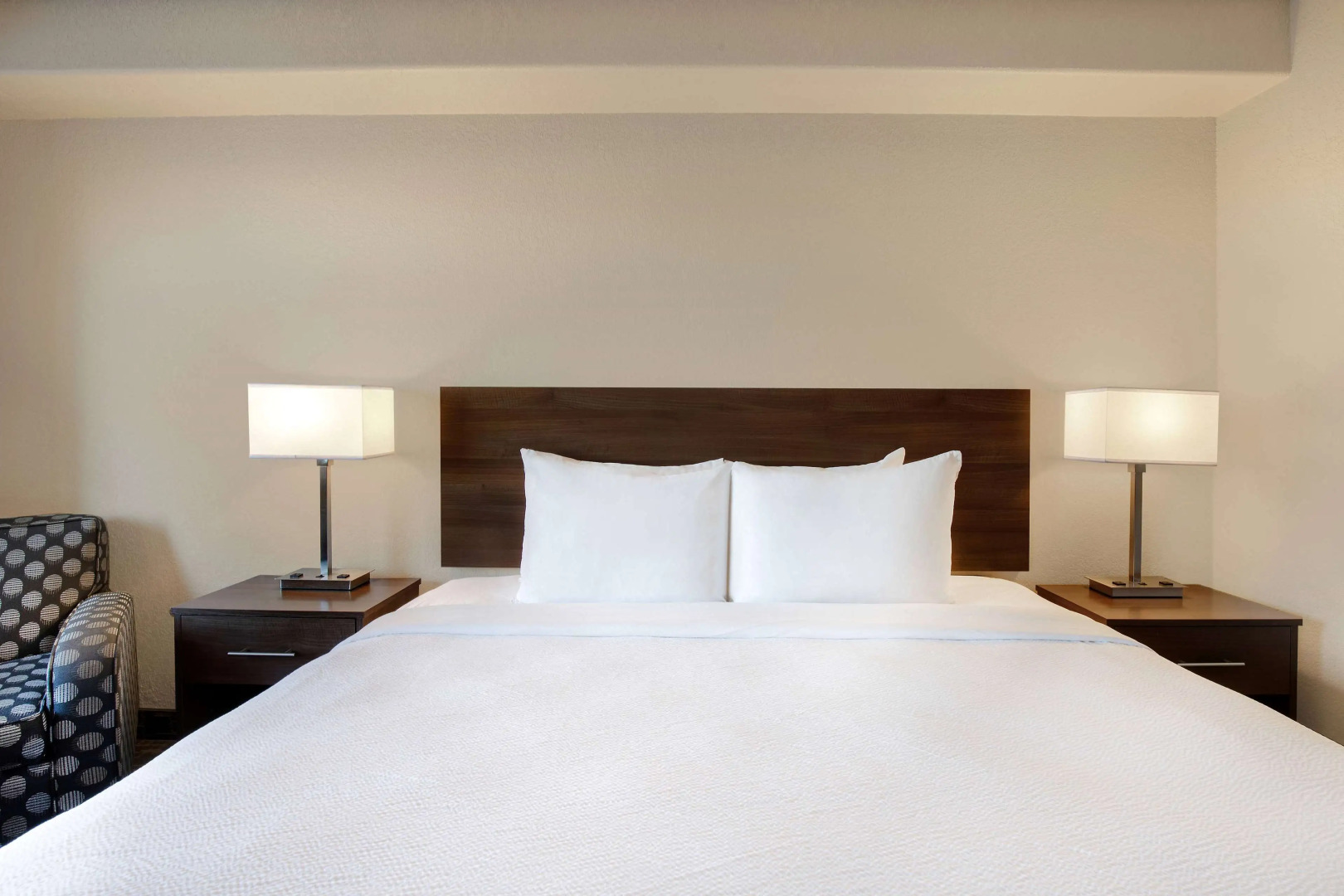 Days Inn & Suites by Wyndham Yorkton