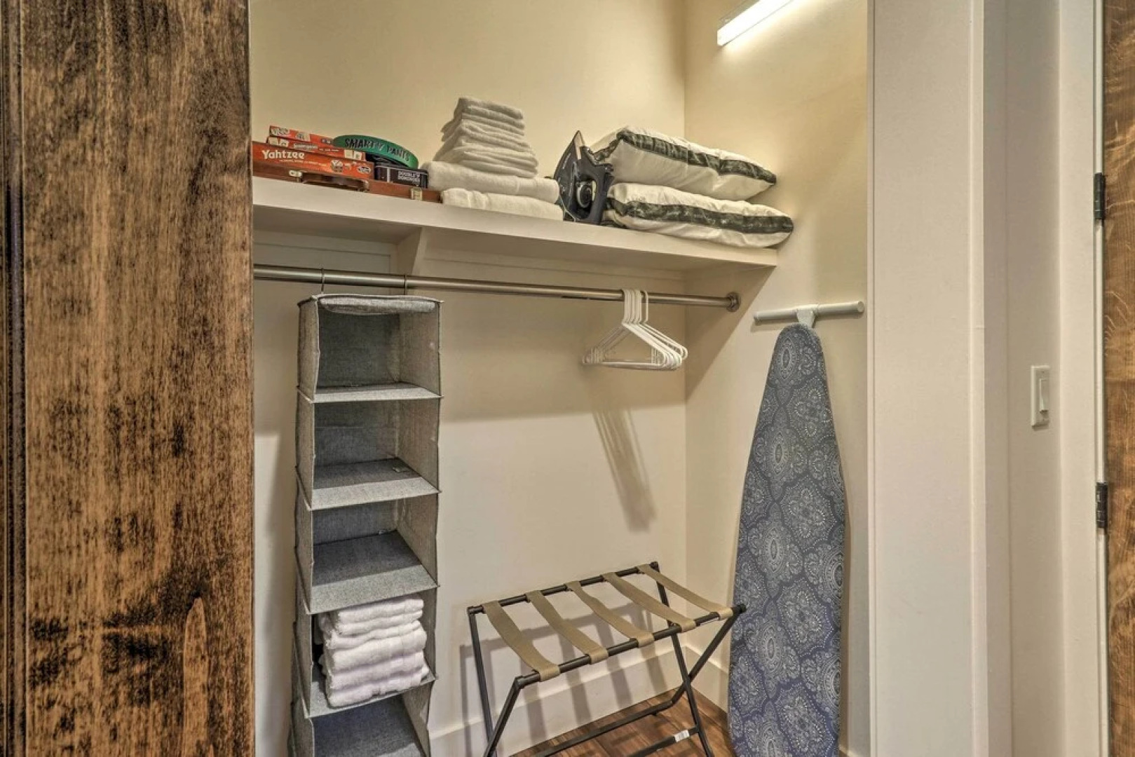 Serene Mountain Retreat! Rural Glenville Craftsman