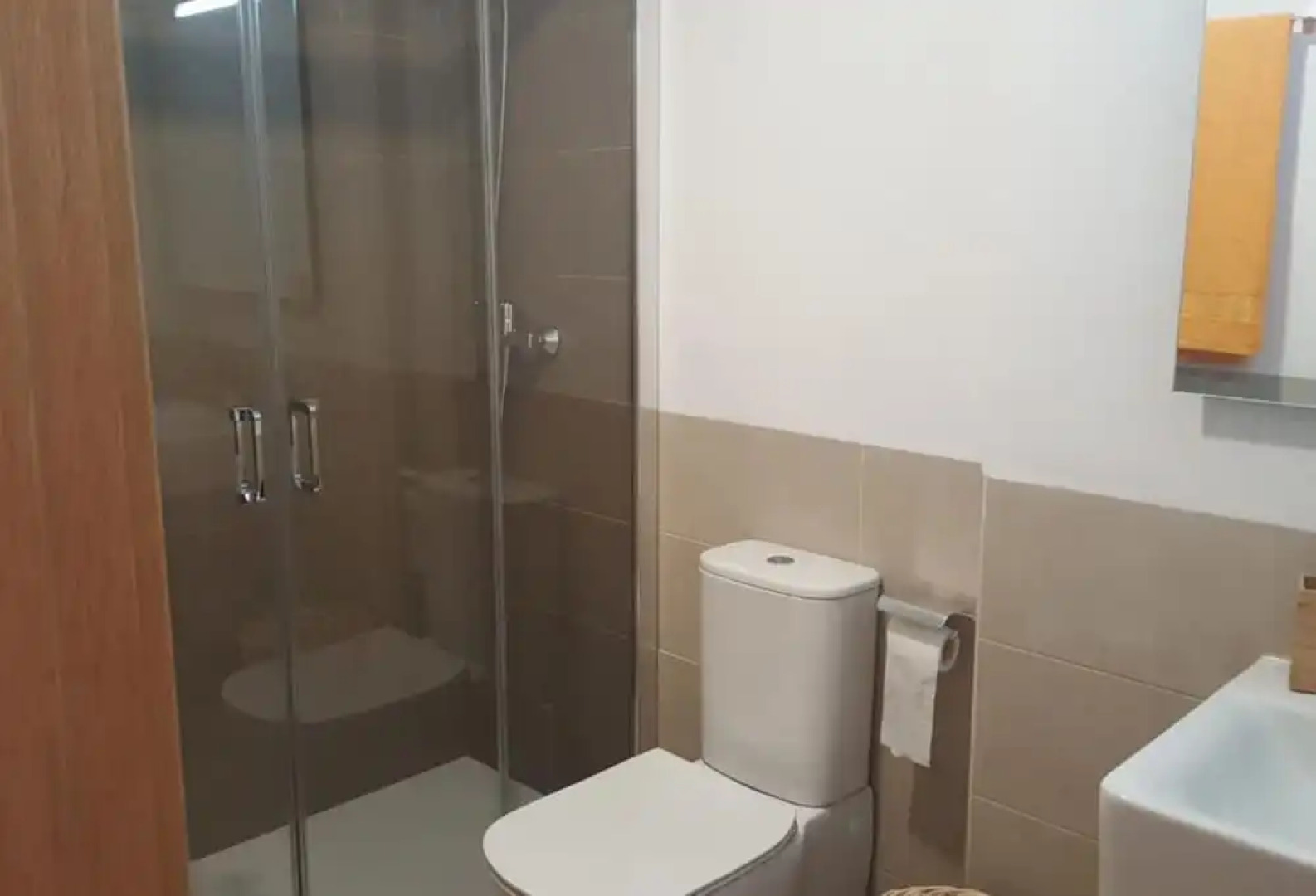 106995 House In Zahara