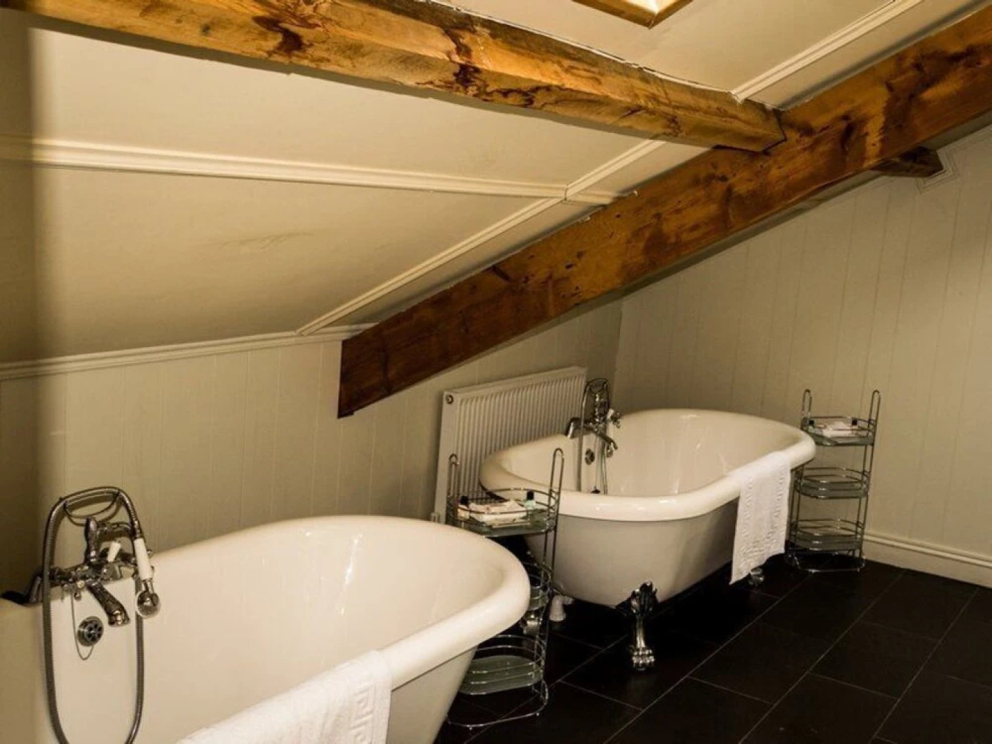 No1 Hotel & Wine Lounge