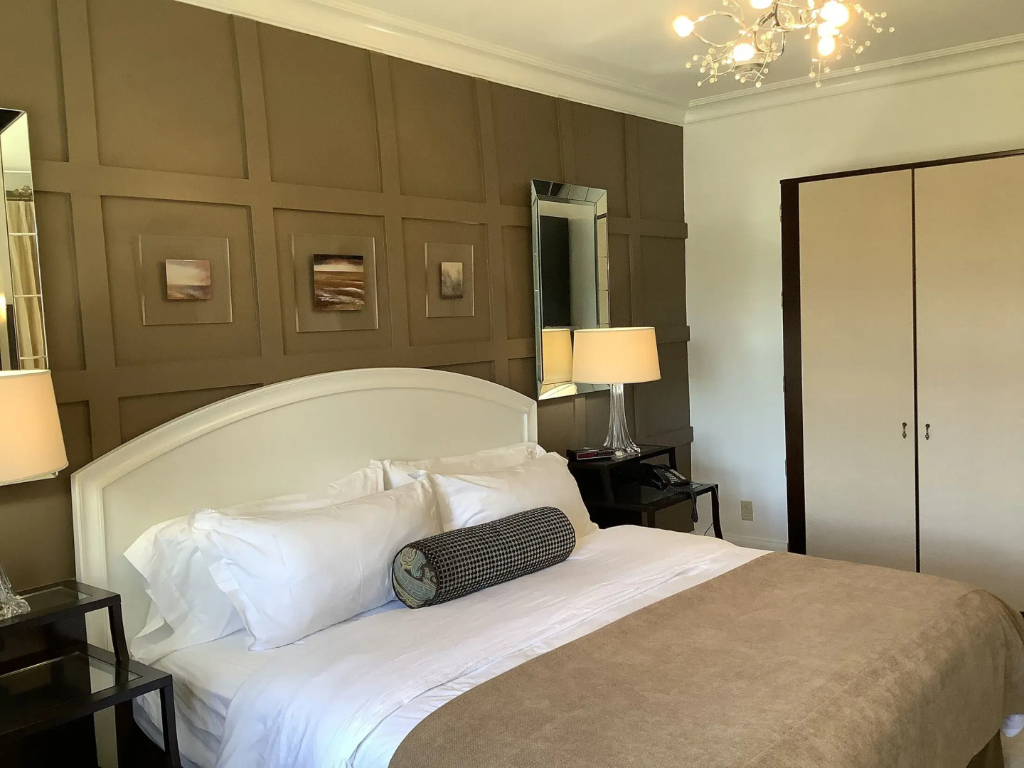 Manoir Chamberland (Adults Only, No Pets)