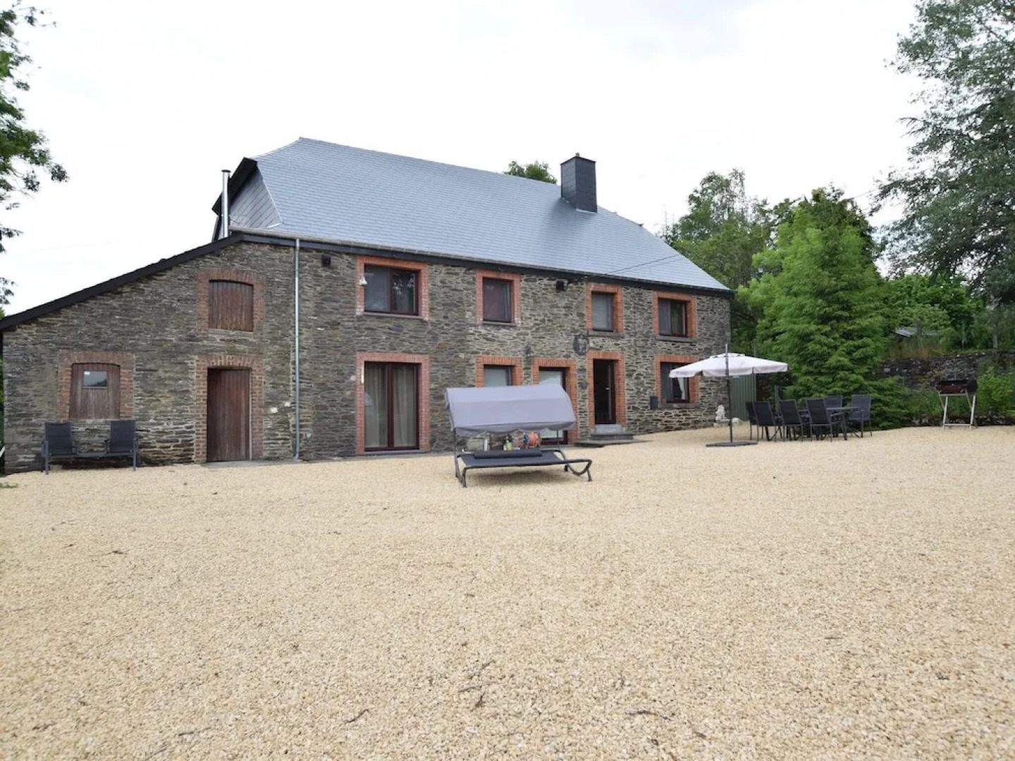 Cottage With Covered Swimming Pool, in a Quiet Location, Less Than 10km From La Roche