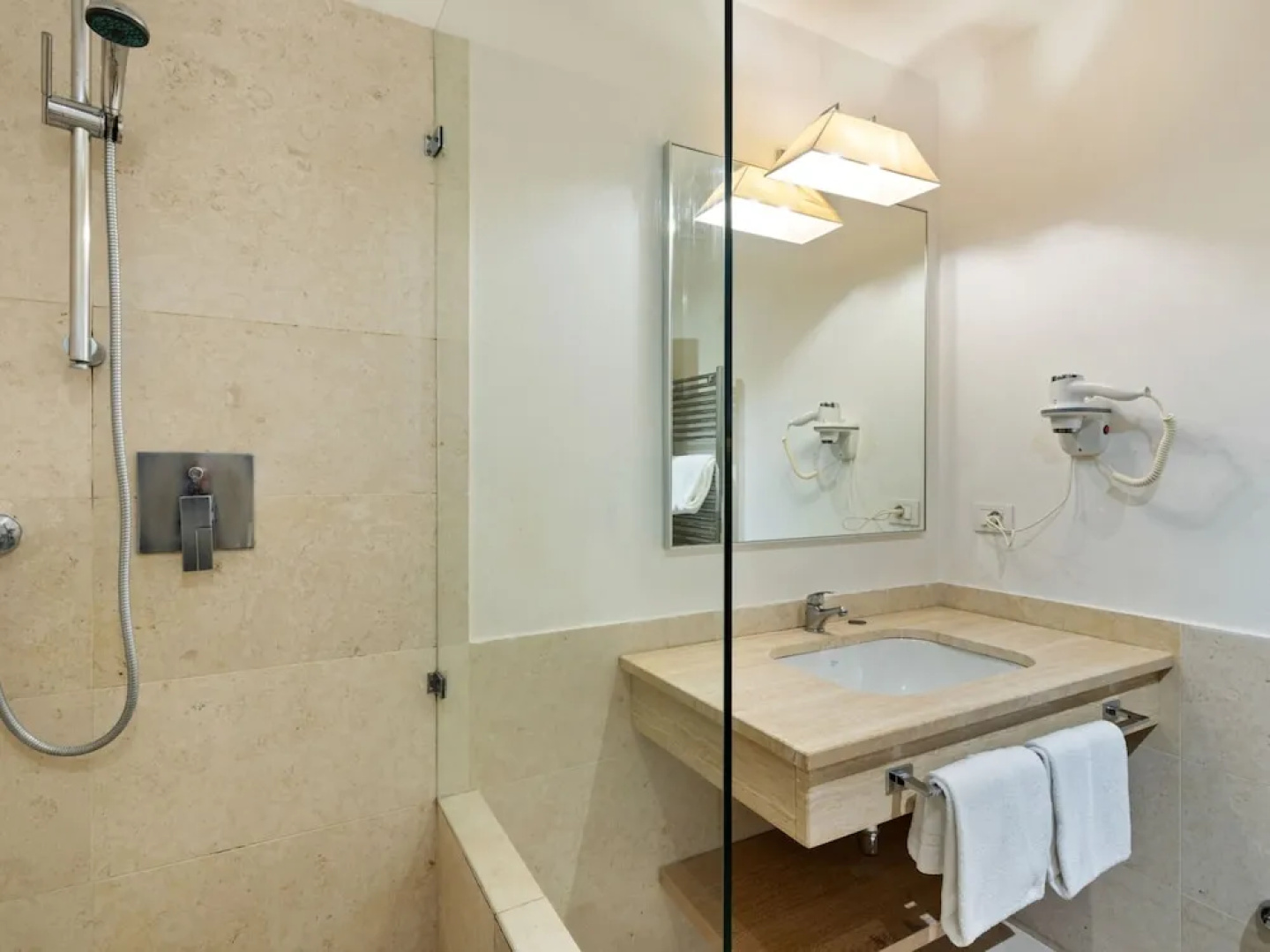 Garden & Wine Country Stay