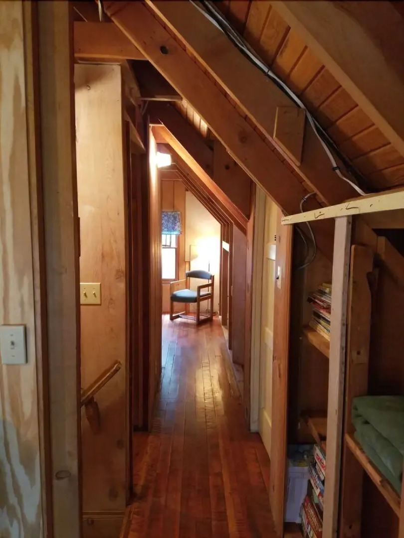 Rogers Cabin 4 Bedrooms 1.5 Bathroom Cabin