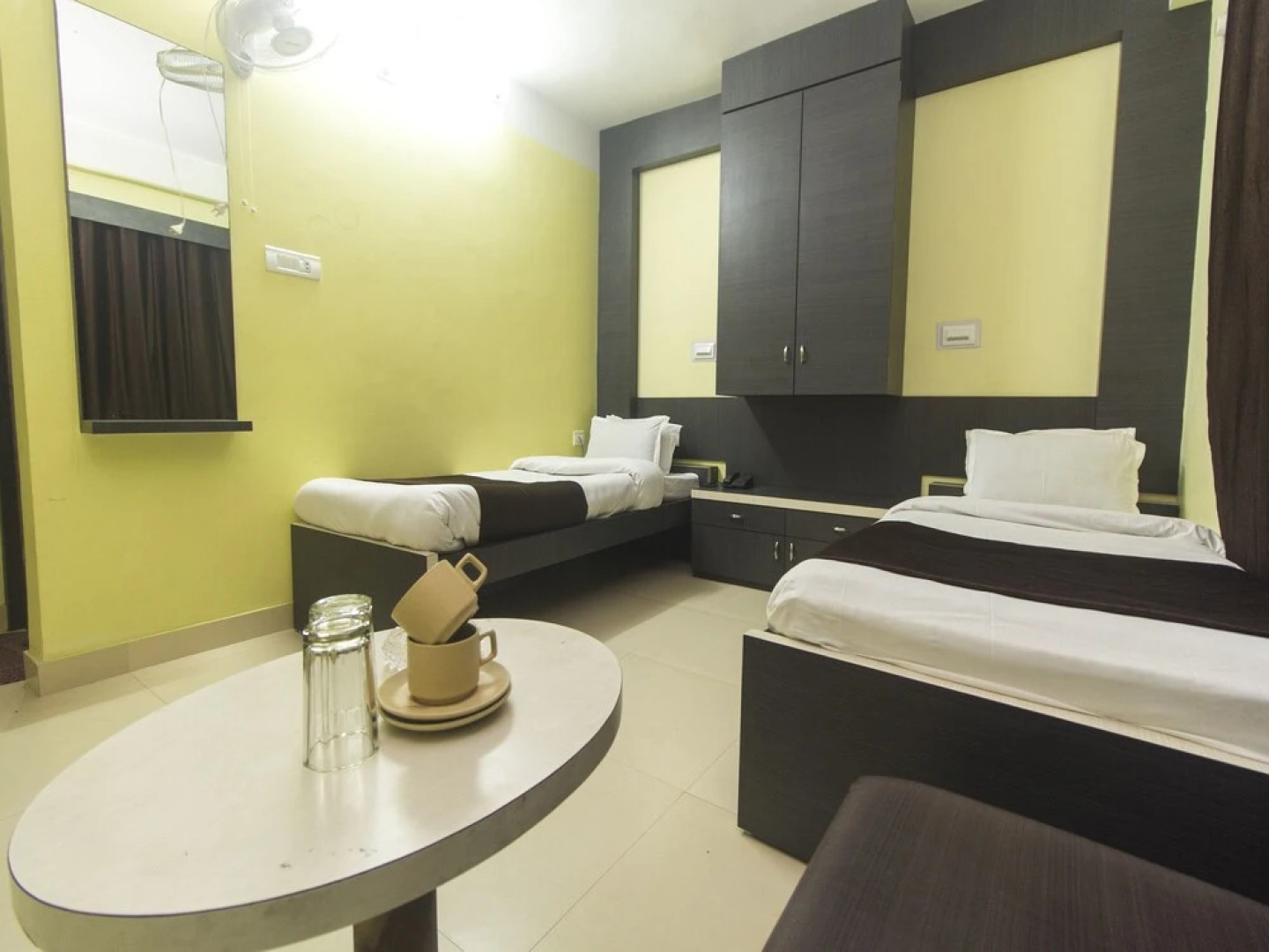OYO 10696 Hotel Jagat