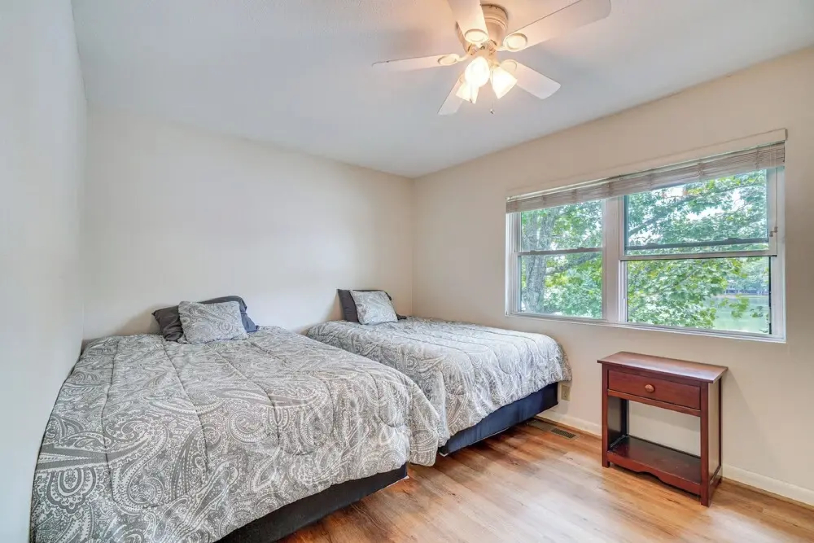 Lakefront Crossville Condo - Fish, Boat & Golf!