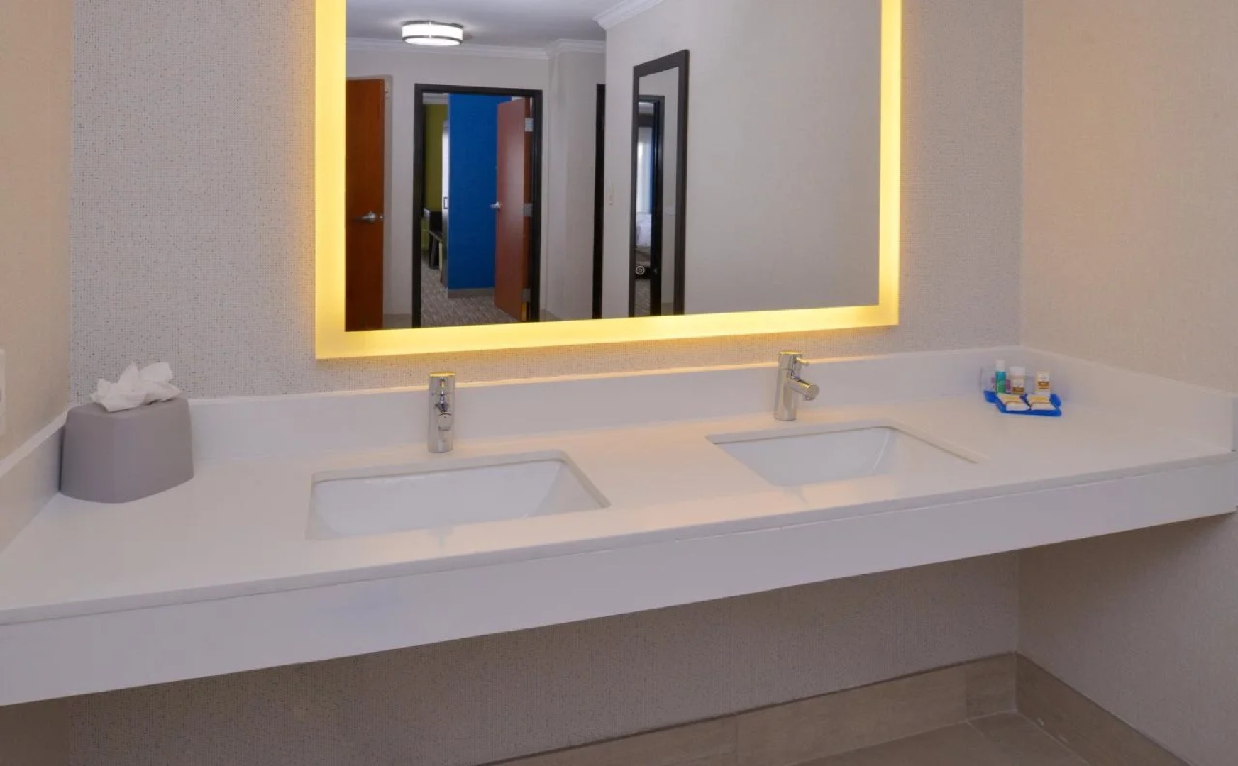 Holiday Inn Express & Suites Austin NW - Lakeline by IHG