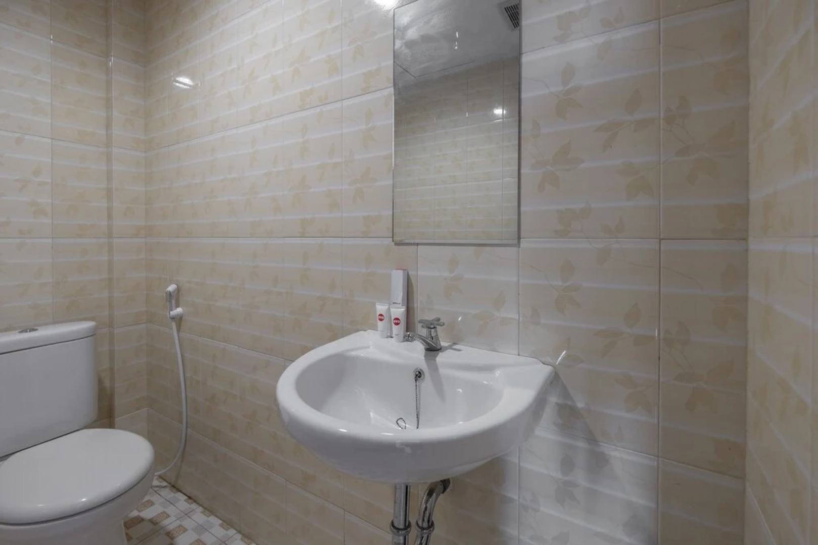 Hotel Darma Nusantara 3 by OYO Rooms