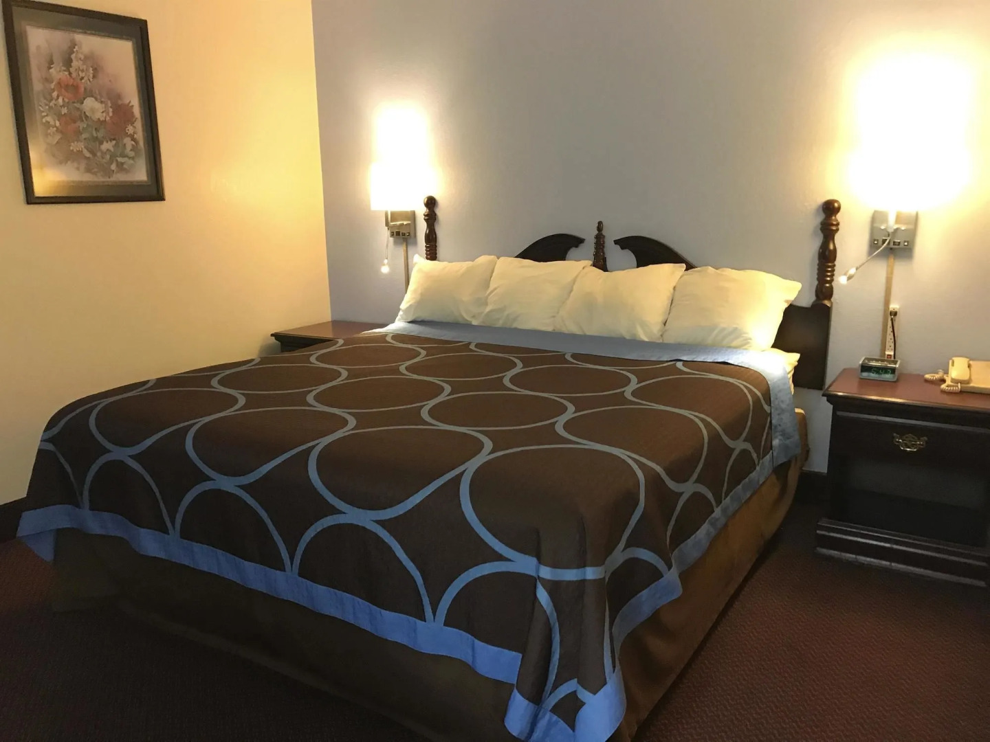 Super 8 by Wyndham Galesburg