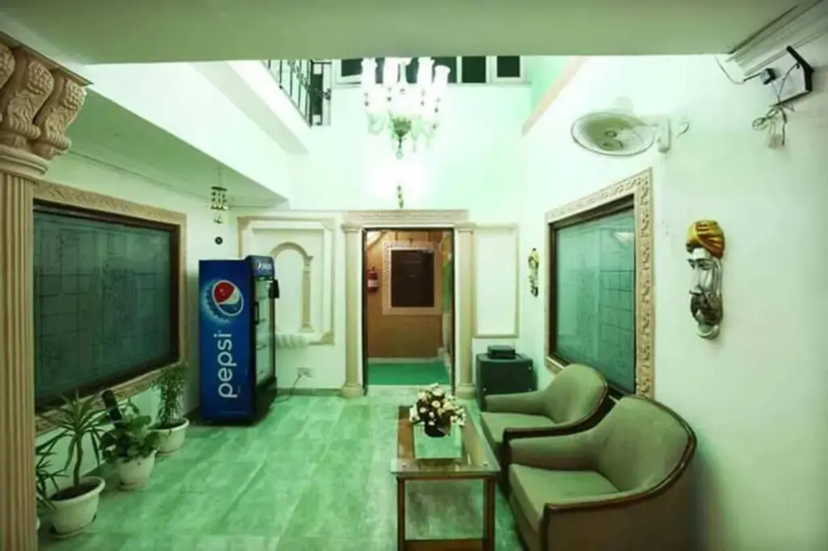 Hotel Pukhraj