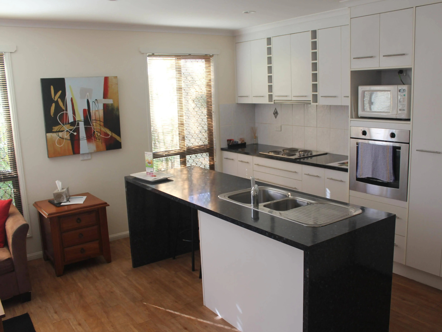 Emerald Motel Apartments