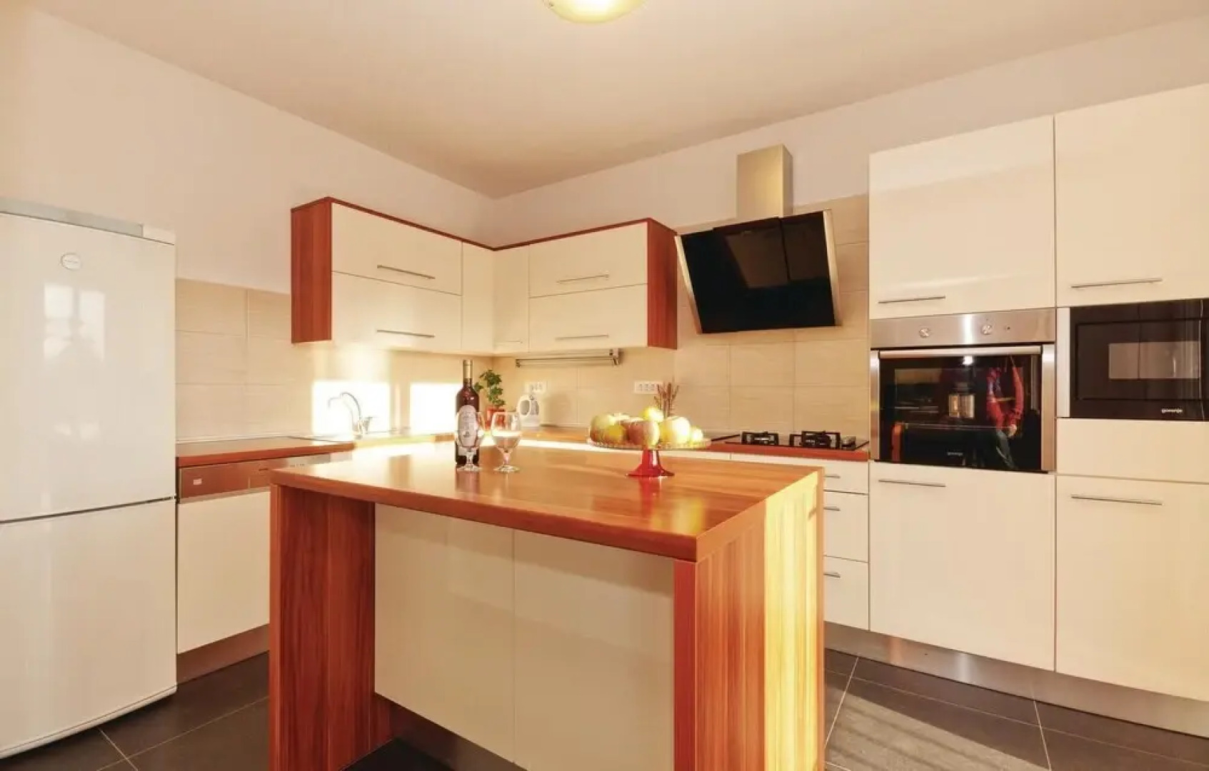 Beautiful Home in Gorica With Wifi and 4 Bedrooms