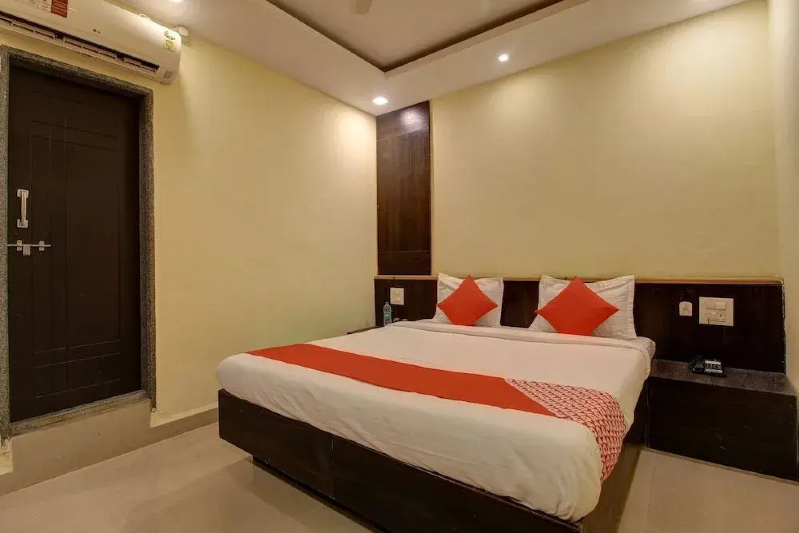 Hotel Surya Yatri Niwas by OYO Rooms
