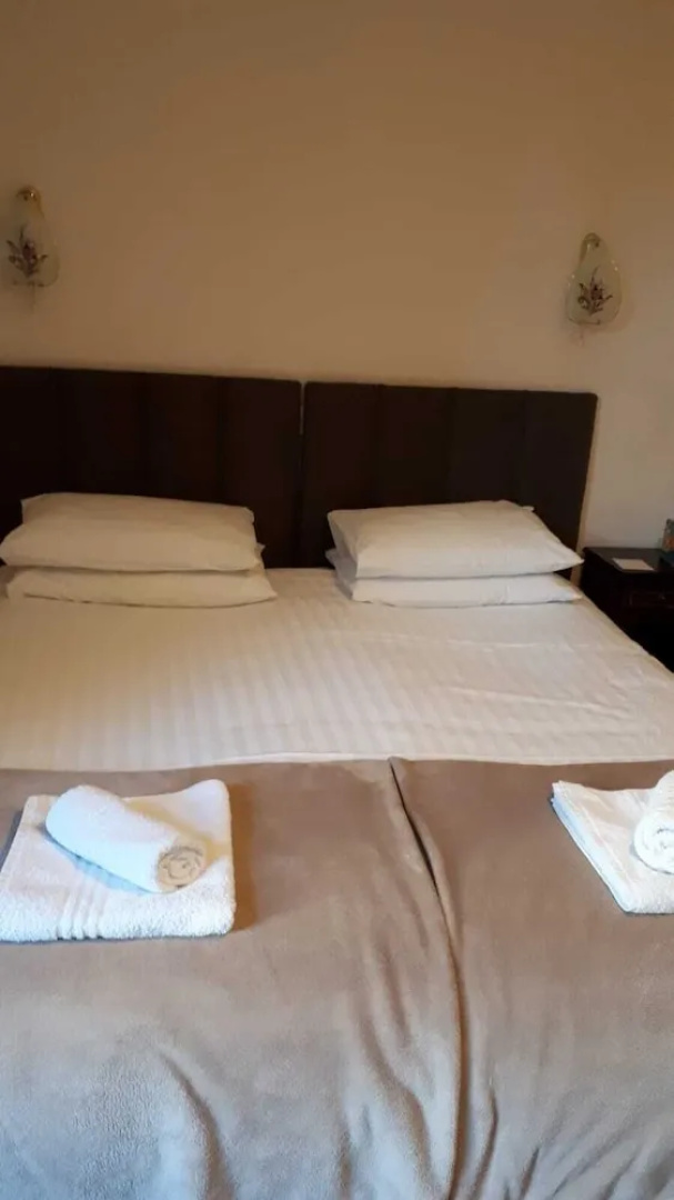 Rowanlea Guest House