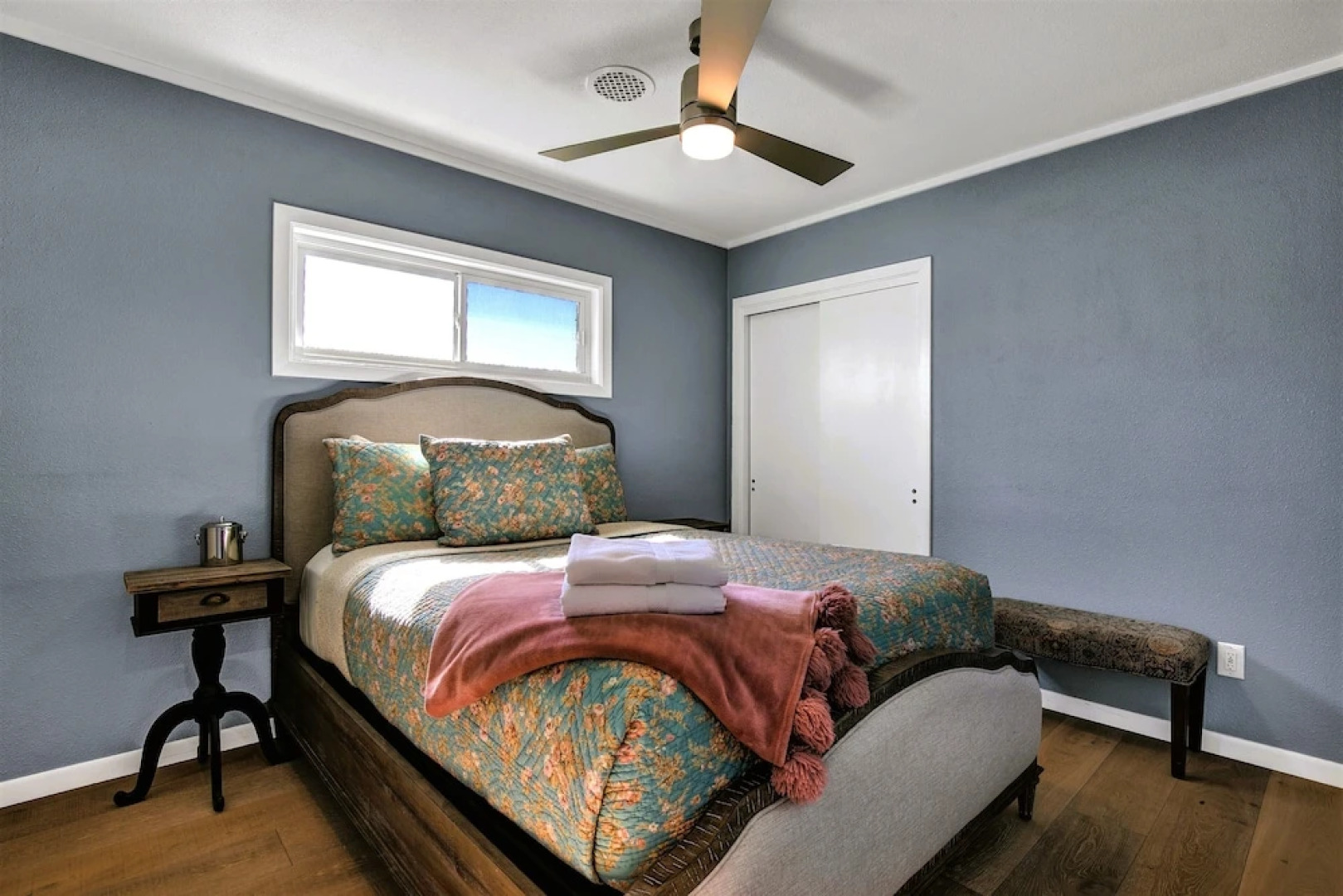 Luxury Cabin-right Across From Albert Dance Hall!