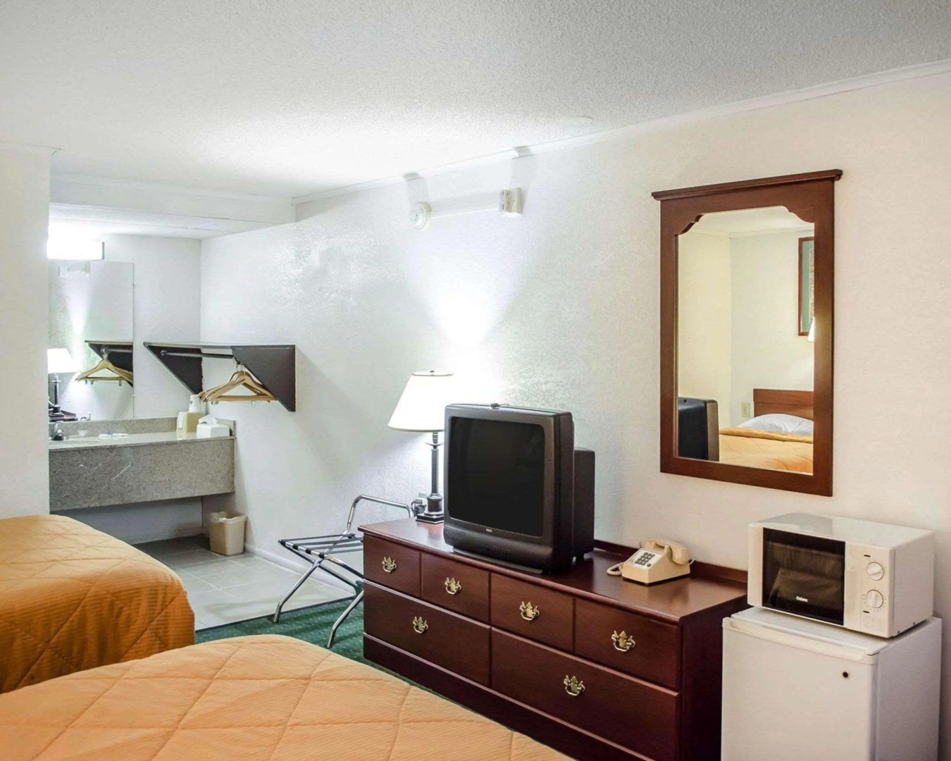 Rodeway Inn Carlisle North