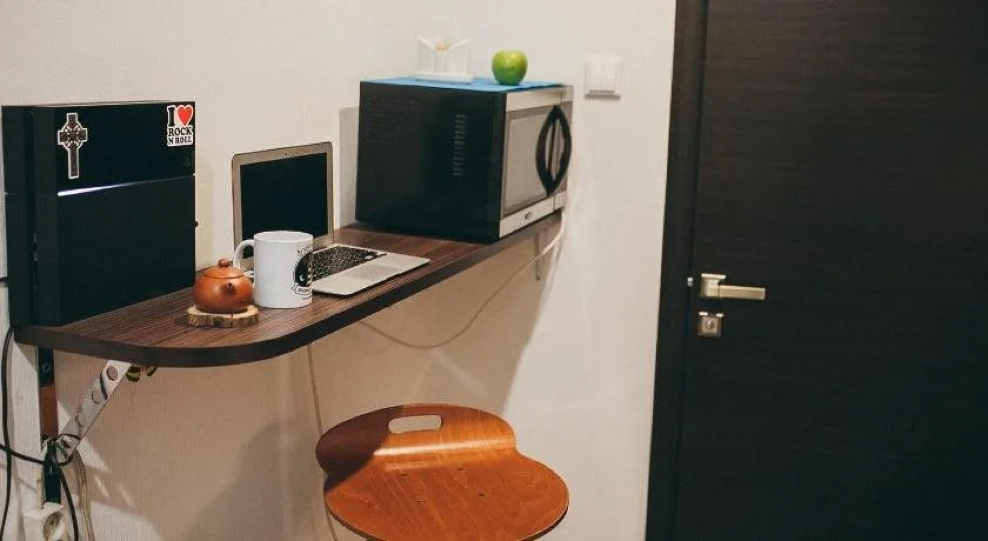 Anchor Park Capsule Hostel