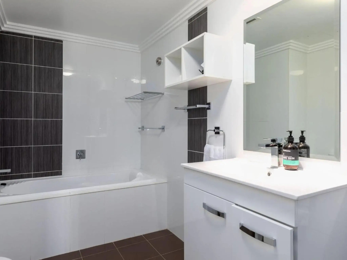 SEBEL HARBOURSIDE 301 Kiama and surrounds 4pm check out Sundays