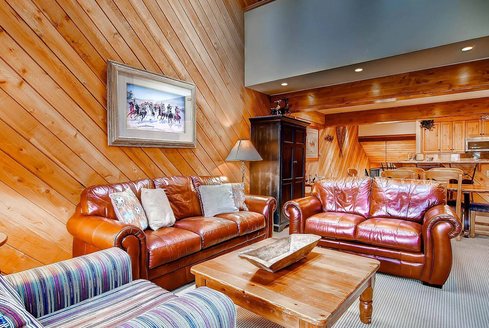 Ridgepoint Townhomes by East West Hospitality