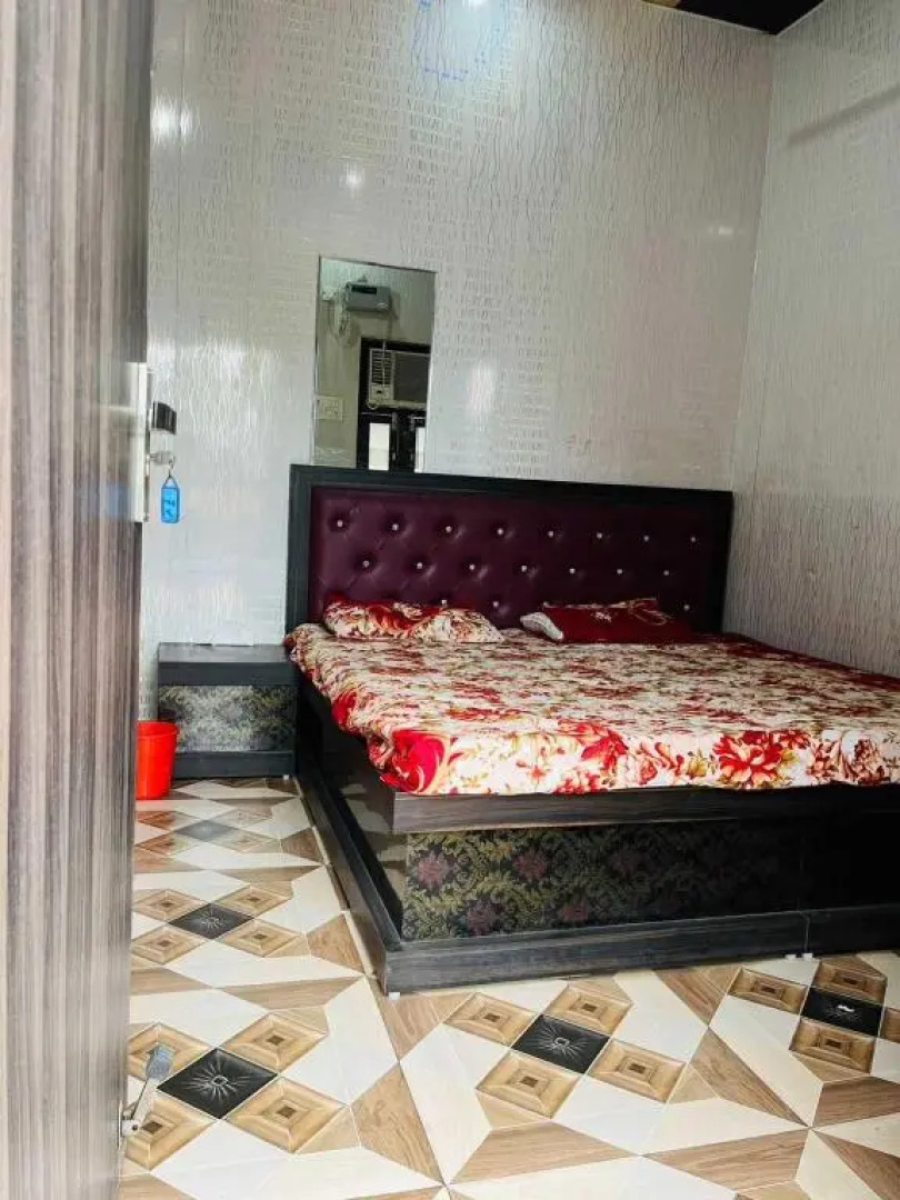 POP 89965 Om Satguru Vaishno Hotel