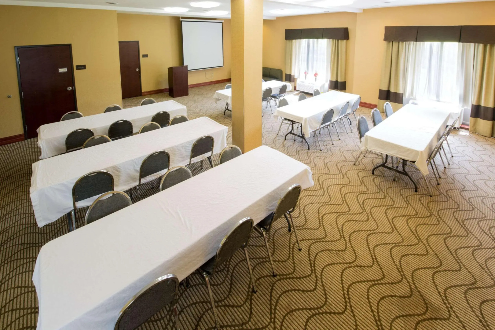 Comfort Suites Airport South