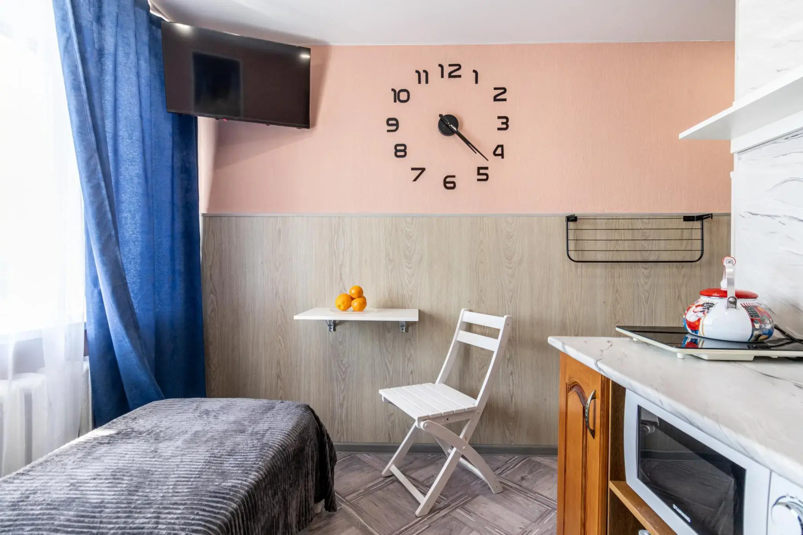 Time Apart на улице Карбышева 42