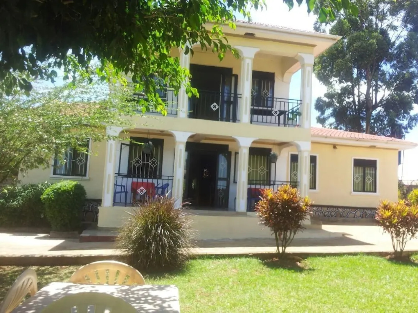 Rena Akasha Establishments