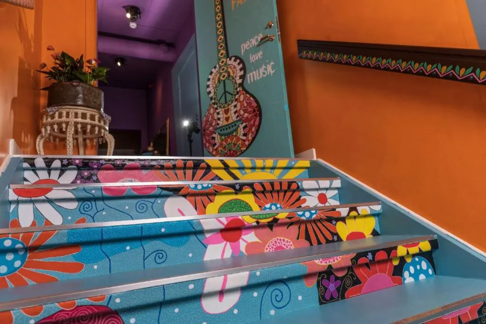 FlipFlop Beach Bar & Rooms