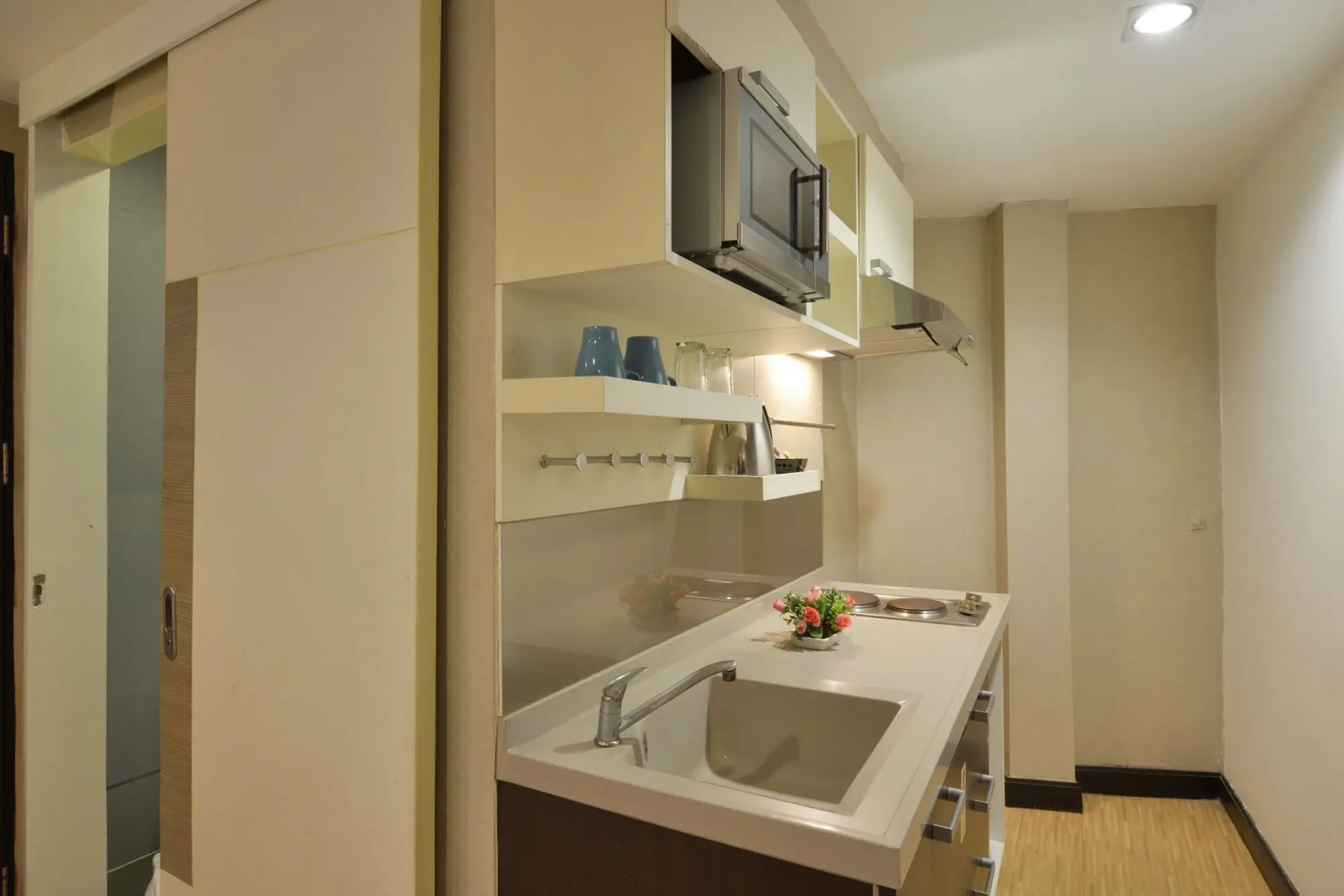 Отель Arawana Express Phromphong