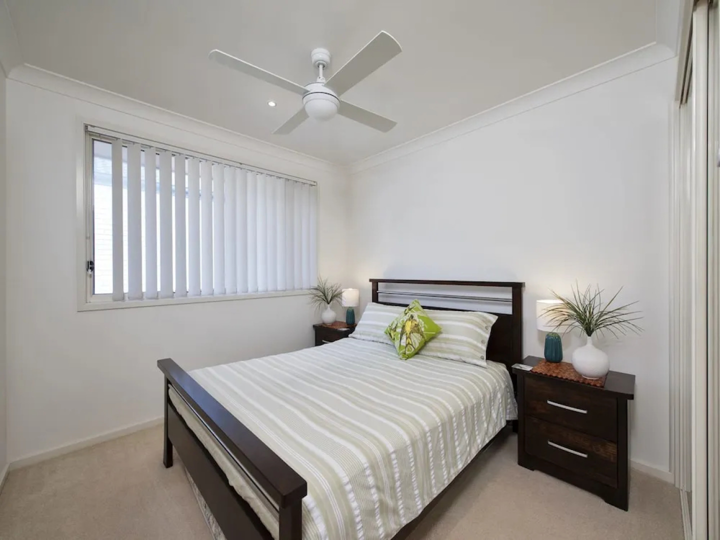 White Waves, 7B Achilles Street