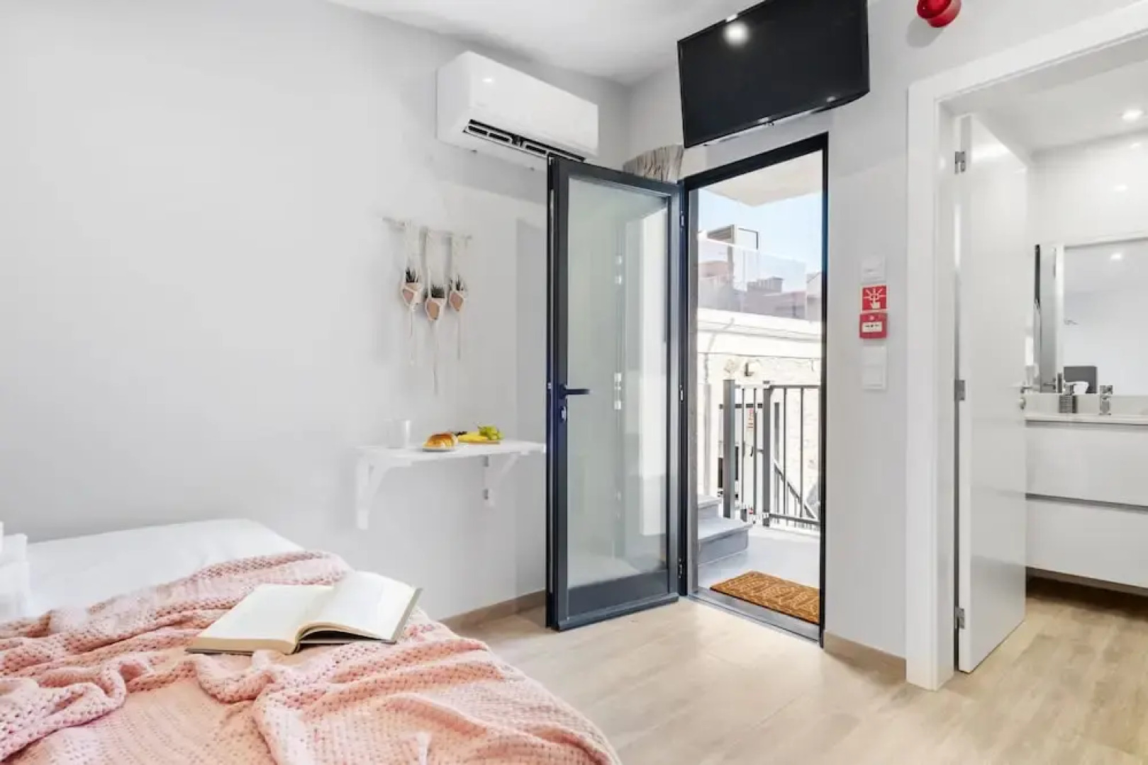 Seaside Sunset - The Shell by Madeira Sun Travel