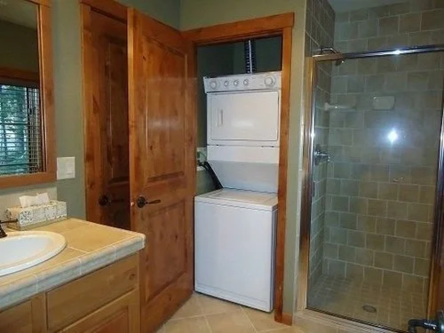 Golden Bench Townhome 7 - One Bedroom Townhome