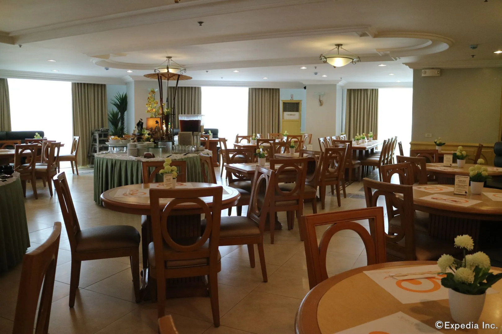 The Grand Dame Hotel