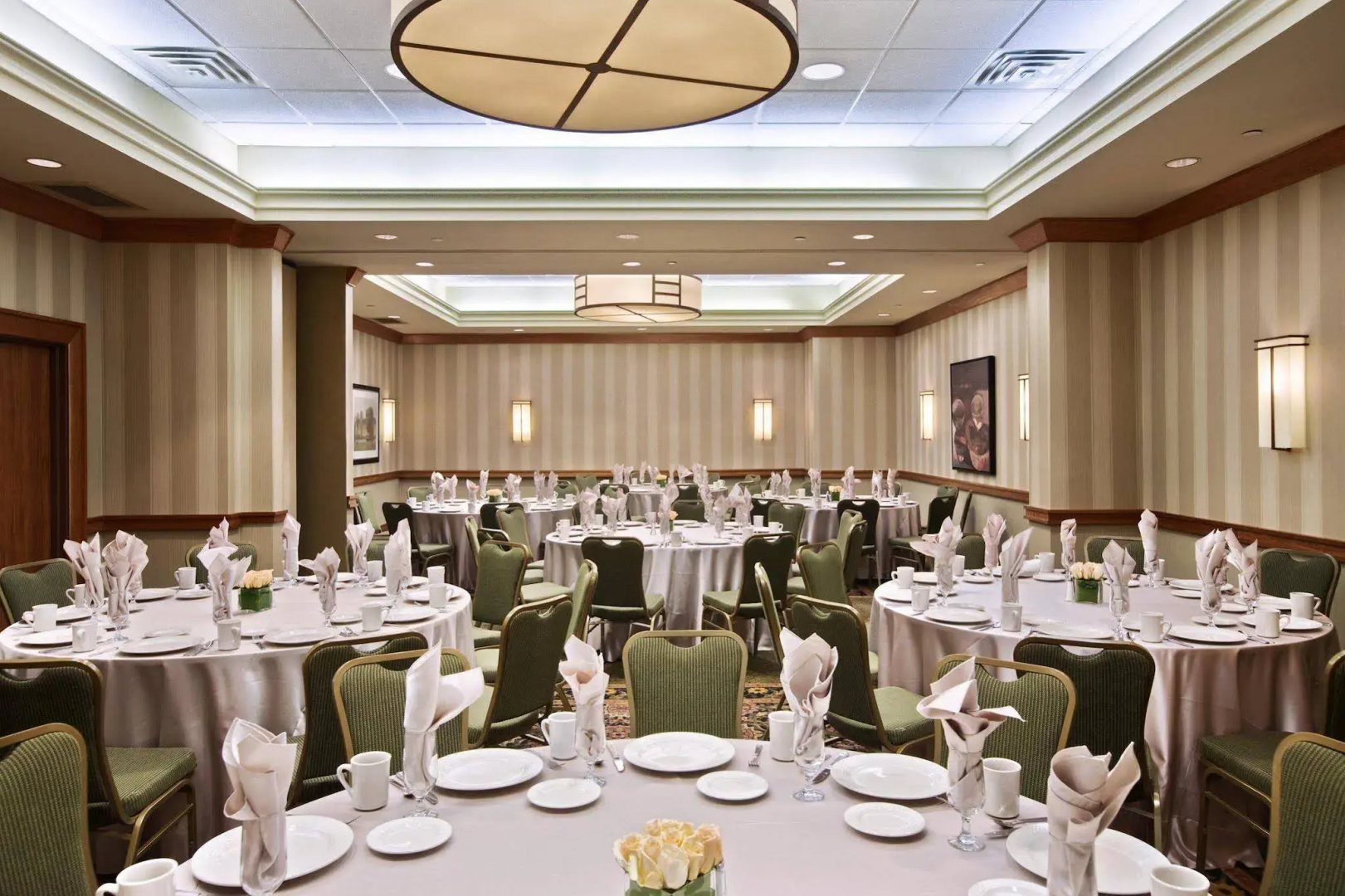 Hilton Chicago/Oak Brook Suites
