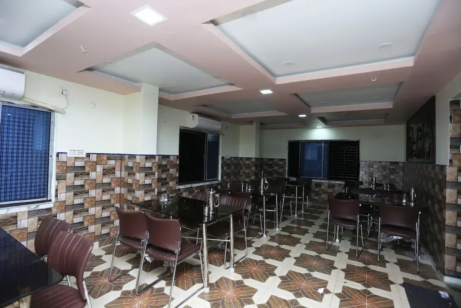 OYO 24770 Hotel Siddhi
