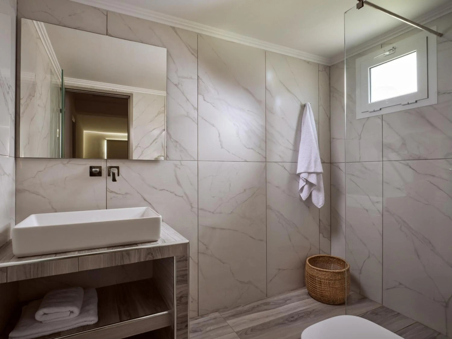 Helios Maisonette